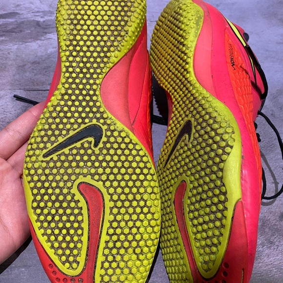 Sold* Nike sneakers - Picture 4 of 5